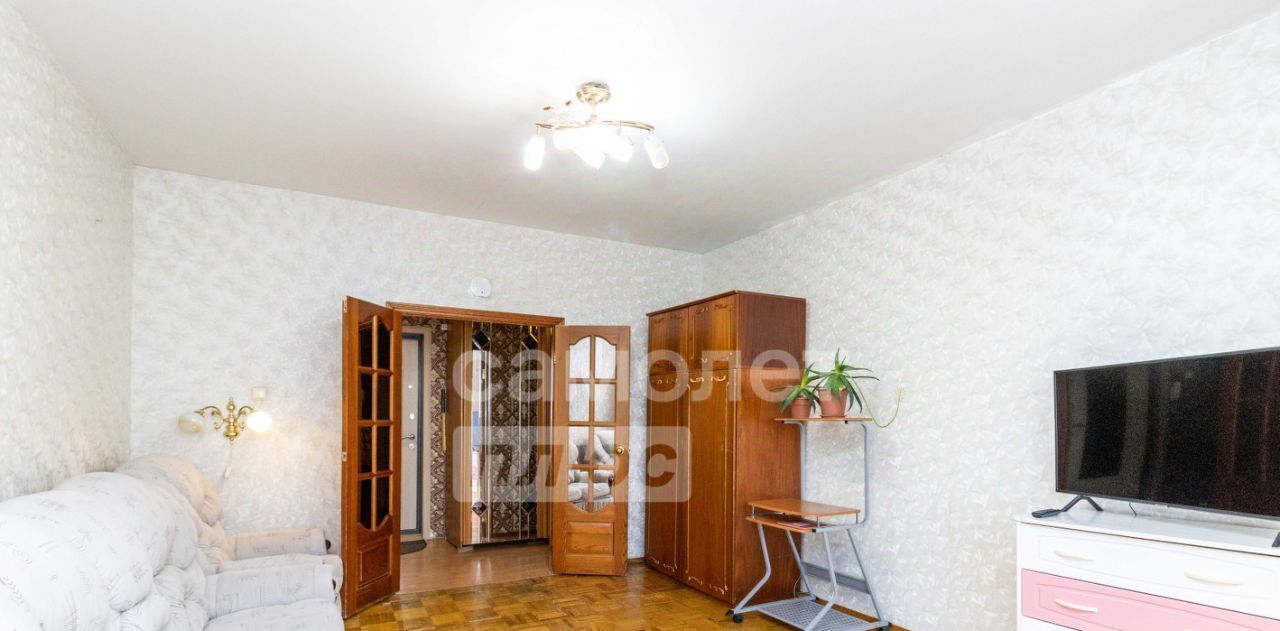 квартира г Сургут ул Дзержинского 2 А фото 7