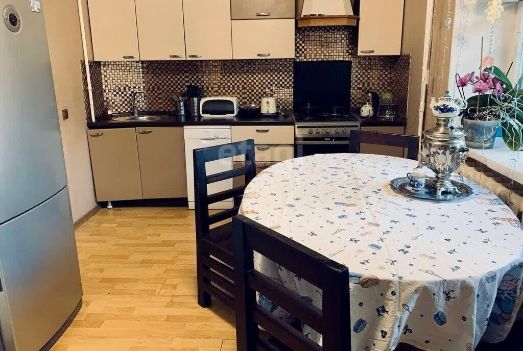 квартира г Ангарск мкр 33 11 фото 4