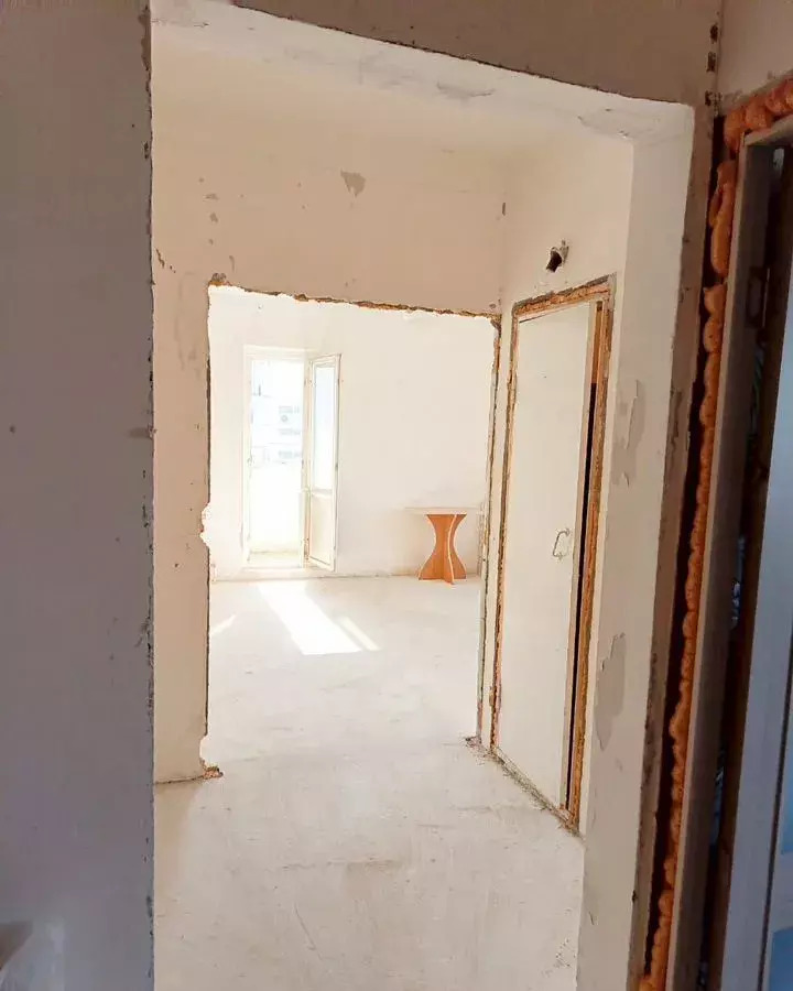квартира г Астрахань р-н Кировский ул Куликова 77к/2 фото 2