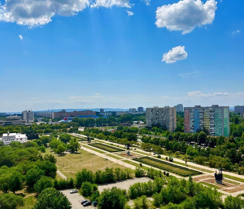 квартира г Тольятти р-н Автозаводский 32 квартал ул Революционная 13а фото 5