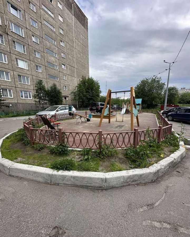 квартира г Мурманск р-н Октябрьский ул Гвардейская 19 фото 1