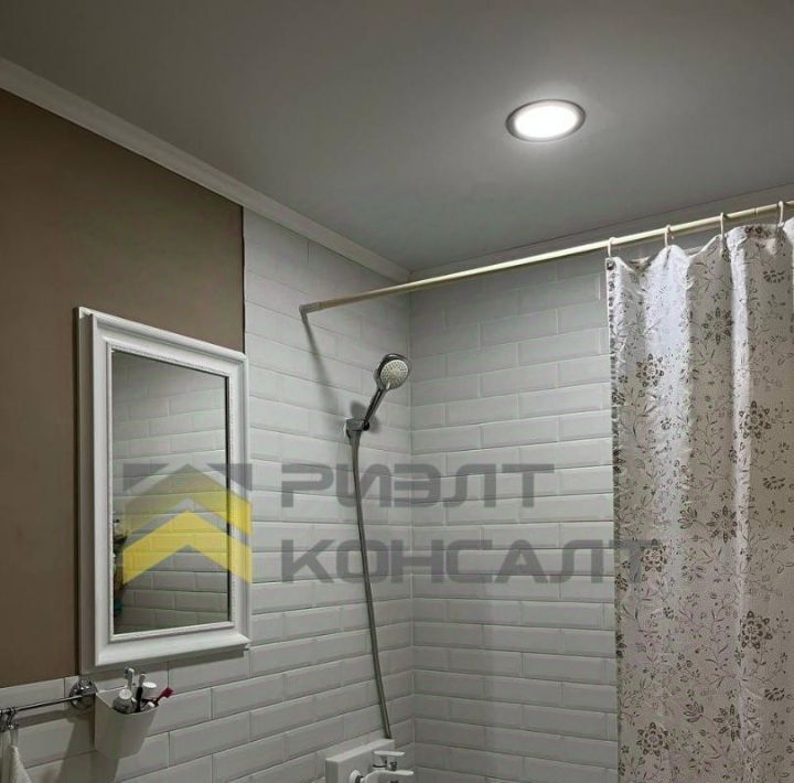 квартира г Омск р-н Кировский пр-кт Комарова 15к/4 фото 16