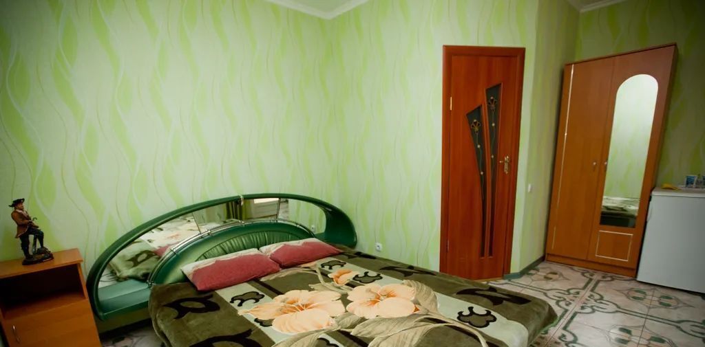 комната г Феодосия ул Листовничей 2 фото 1