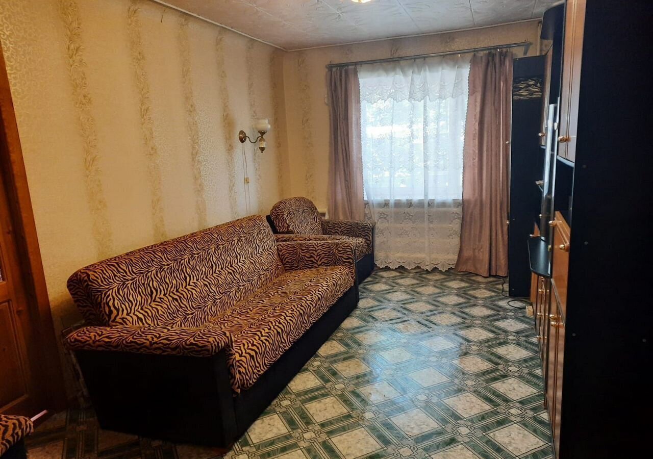 квартира г Гуково ул Карла Маркса 111 фото 1