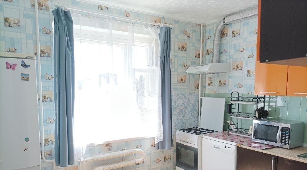 квартира г Балаково ул Братьев Захаровых 10 фото 5