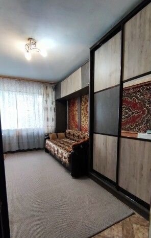комната р-н Октябрьский ул Качевская 34к/3 район Строитель фото