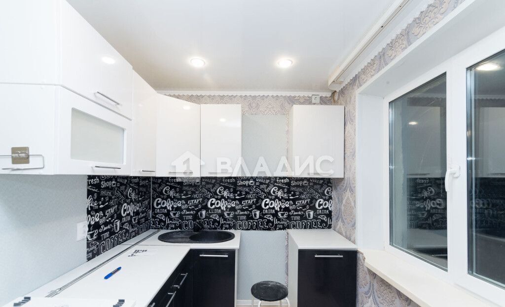 квартира г Тобольск мкр-н 7А, 15 фото 3