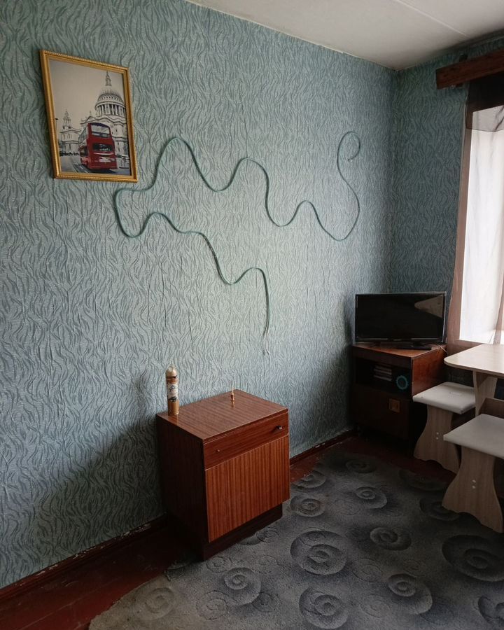 комната г Новокузнецк р-н Куйбышевский пр-кт Дружбы 5 фото 3