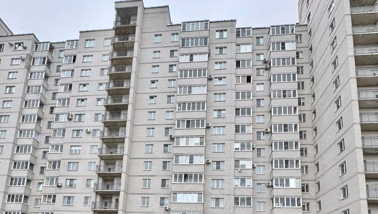 квартира р-н Киришский г Кириши наб Волховская 52 фото 1