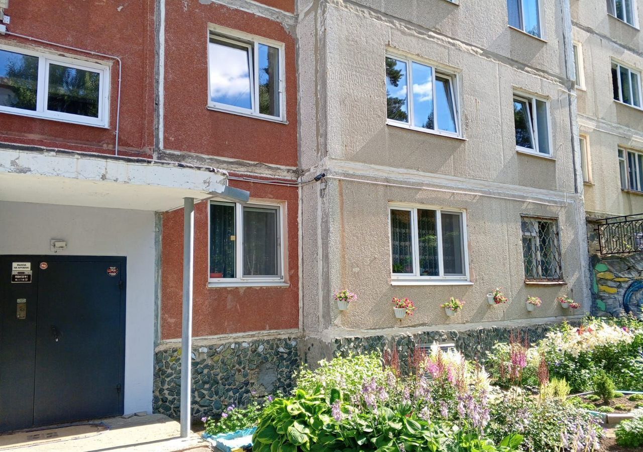 квартира г Новоуральск ул Чурина 2 фото 1