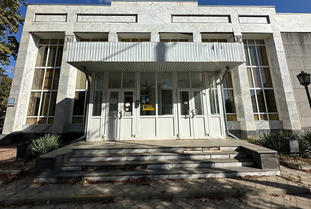 свободного назначения р-н Гулькевичский г Гулькевичи ул Советская 13 фото 1