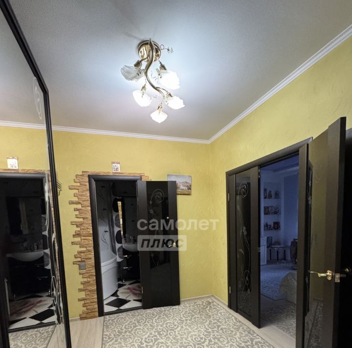 квартира г Астрахань р-н Советский ул Космонавтов 18к/3 фото 21