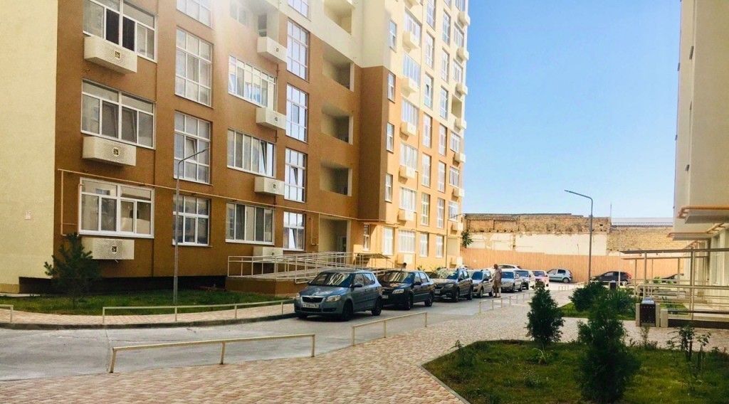 квартира г Симферополь р-н Киевский ул Маршала Советского Союза Буденного С.М. 33к/5 фото 1