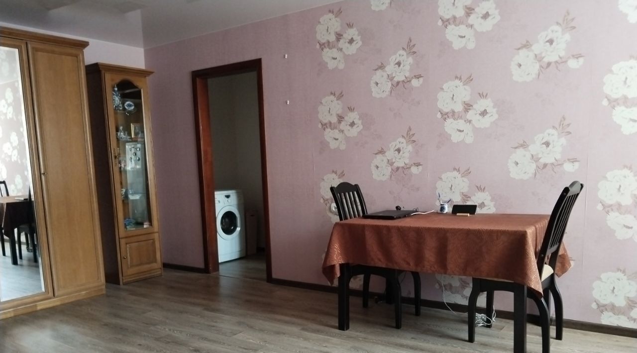 квартира г Тольятти р-н Автозаводский ул 40 лет Победы 5а фото 4