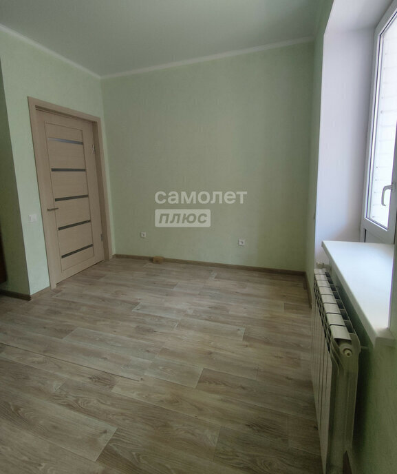 квартира г Астрахань р-н Советский ул Космонавтов 18к/4 фото 3