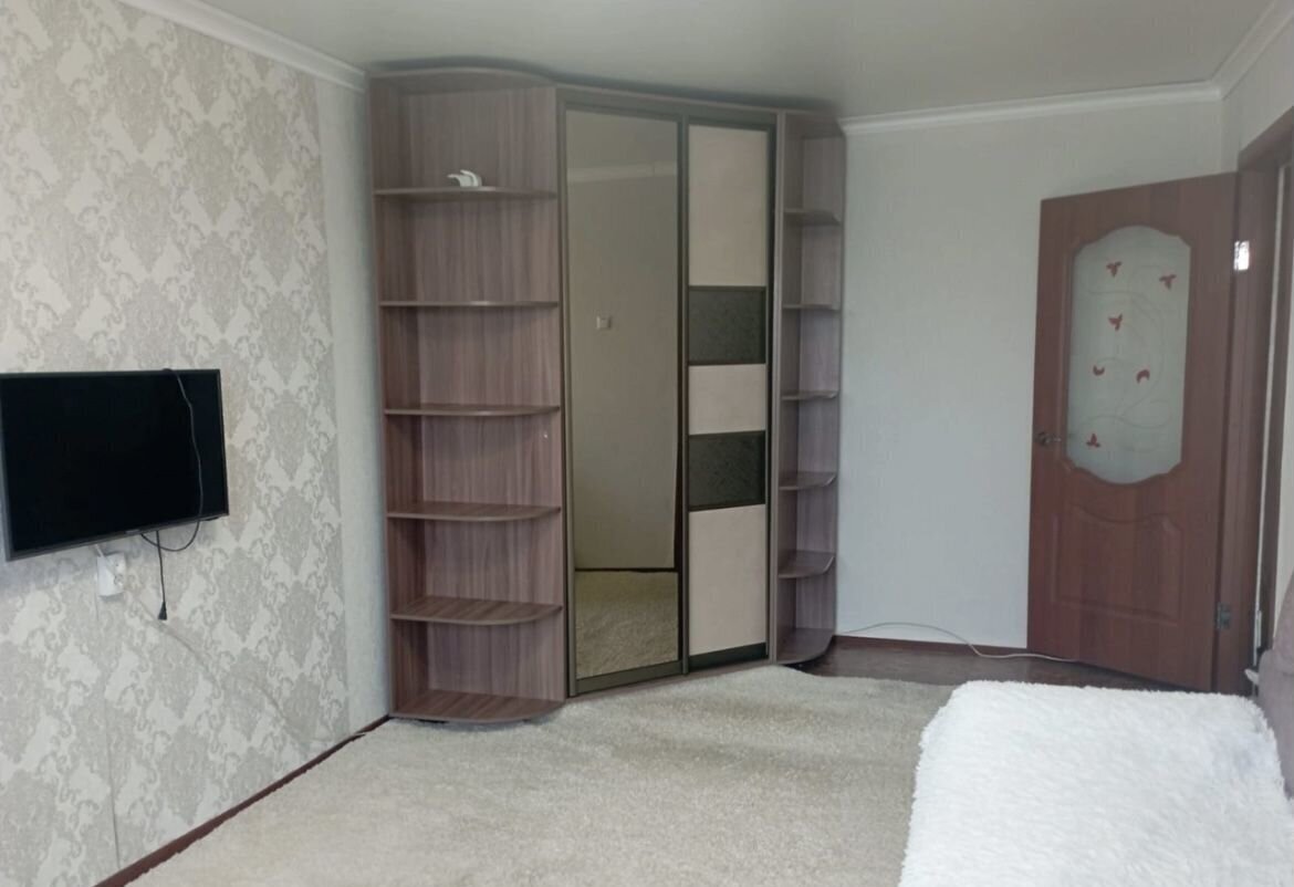 квартира г Омск п Чкаловский р-н Октябрьский ул 75 Гвардейской бригады 1а фото 3