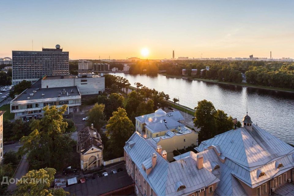 квартира г Санкт-Петербург метро Чкаловская р-н Петроградский Острова Петроградская сторона наб Песочная 18 фото 9