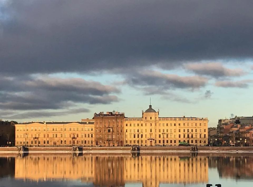 квартира г Санкт-Петербург метро Василеостровская наб Лейтенанта Шмидта 13 фото 32