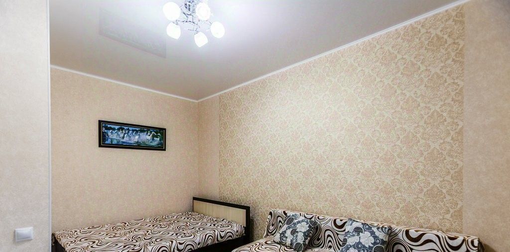 квартира г Астрахань р-н Советский ул Космонавтов 18к/4 фото 1