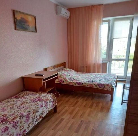 комната р-н Хасанский дом 6 Феодосия городской округ, Крым фото