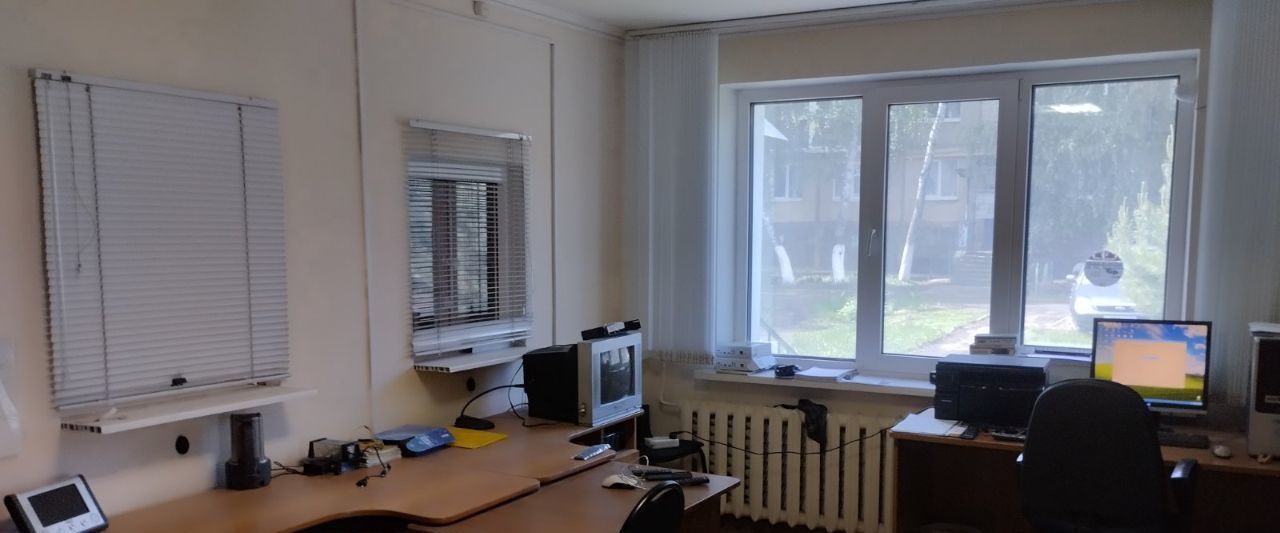 офис г Бугуруслан ул Долженкова 36 2-й мкр, 36 фото 3