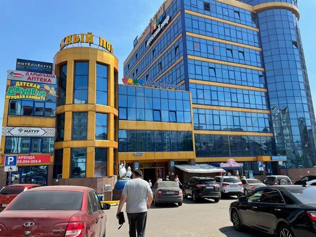 торговое помещение р-н Кировский ул Софьи Перовской 52/2 фото