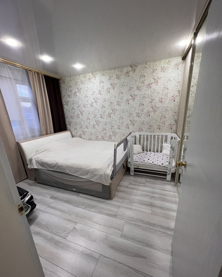 квартира г Салехард ул Броднева 28а фото 12