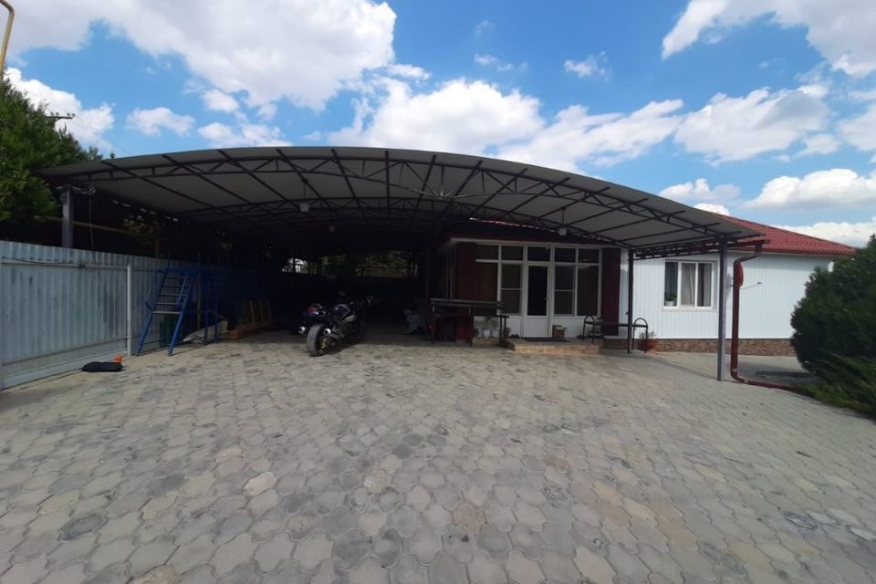 дом р-н Предгорный с Новоблагодарное ул Ореховая 38 фото 1